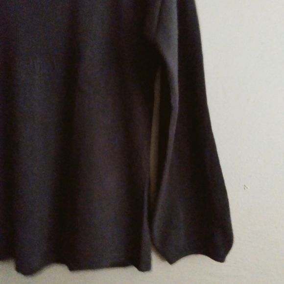 Azur collection's bell sleeve lightweight sweater NWOT - Picture 4 of 12